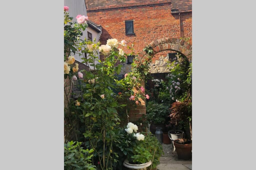 Luxury 2 Bed Georgian Townhouse, Old Portsmouth Villa ภายนอก รูปภาพ