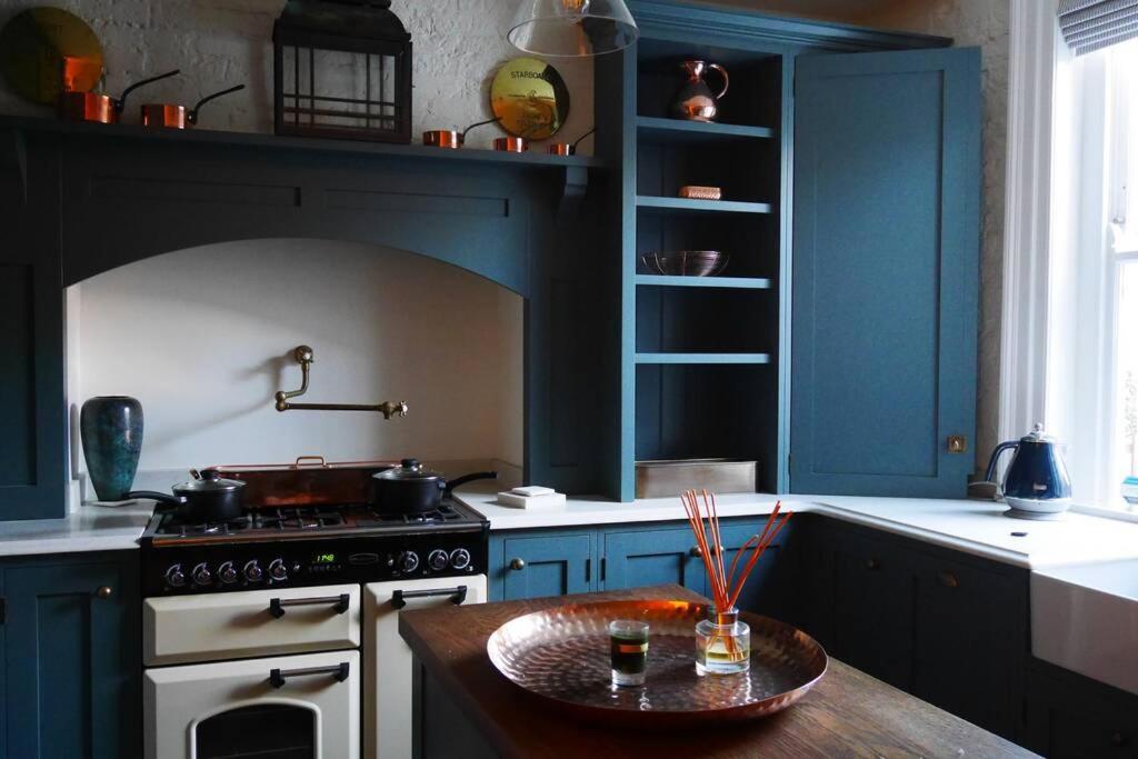 Luxury 2 Bed Georgian Townhouse, Old Portsmouth Villa ภายนอก รูปภาพ