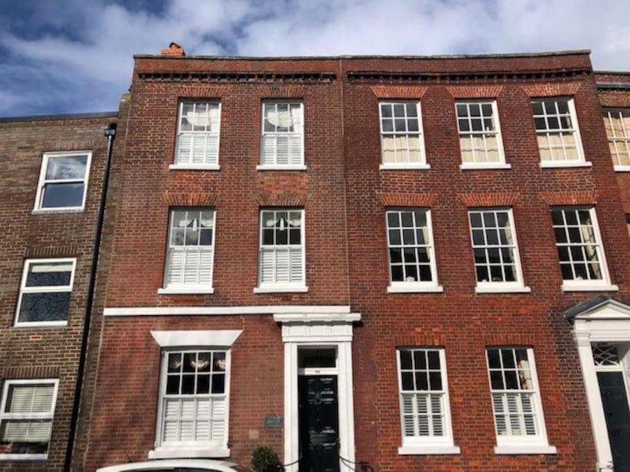 Luxury 2 Bed Georgian Townhouse, Old Portsmouth Villa ภายนอก รูปภาพ